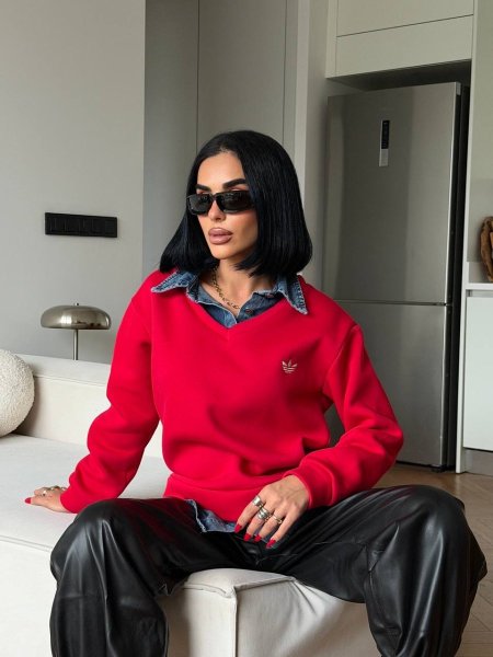 احمر